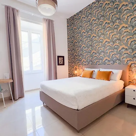 Feel Nuovo, Comodo, E A 2 Min Dalla Metro! Nyaraló Nápoly