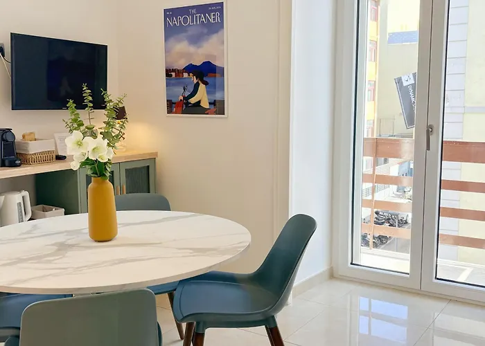 Feel Nuovo, Comodo, E A 2 Min Dalla Metro! Nyaraló Nápoly